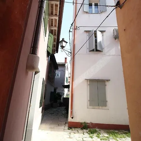 Central Matija Апартаменты Ровинь